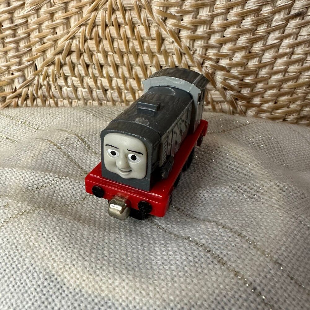 Thomas & Friends Dennis Train